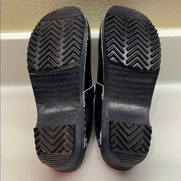 Danish Design Black Clogs - Picture 5 of 6